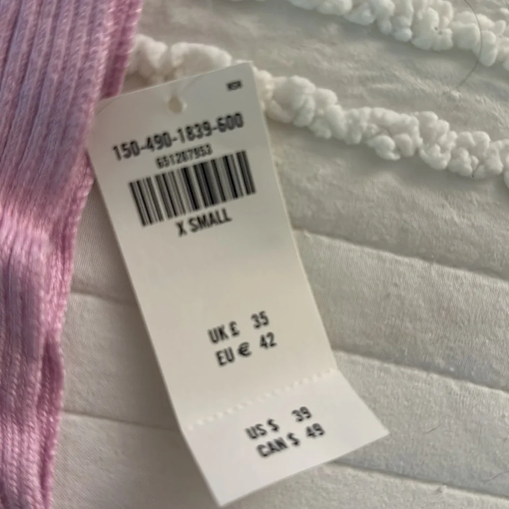 Abercrombie and Fitch sweater tank - Picture 2 of 2